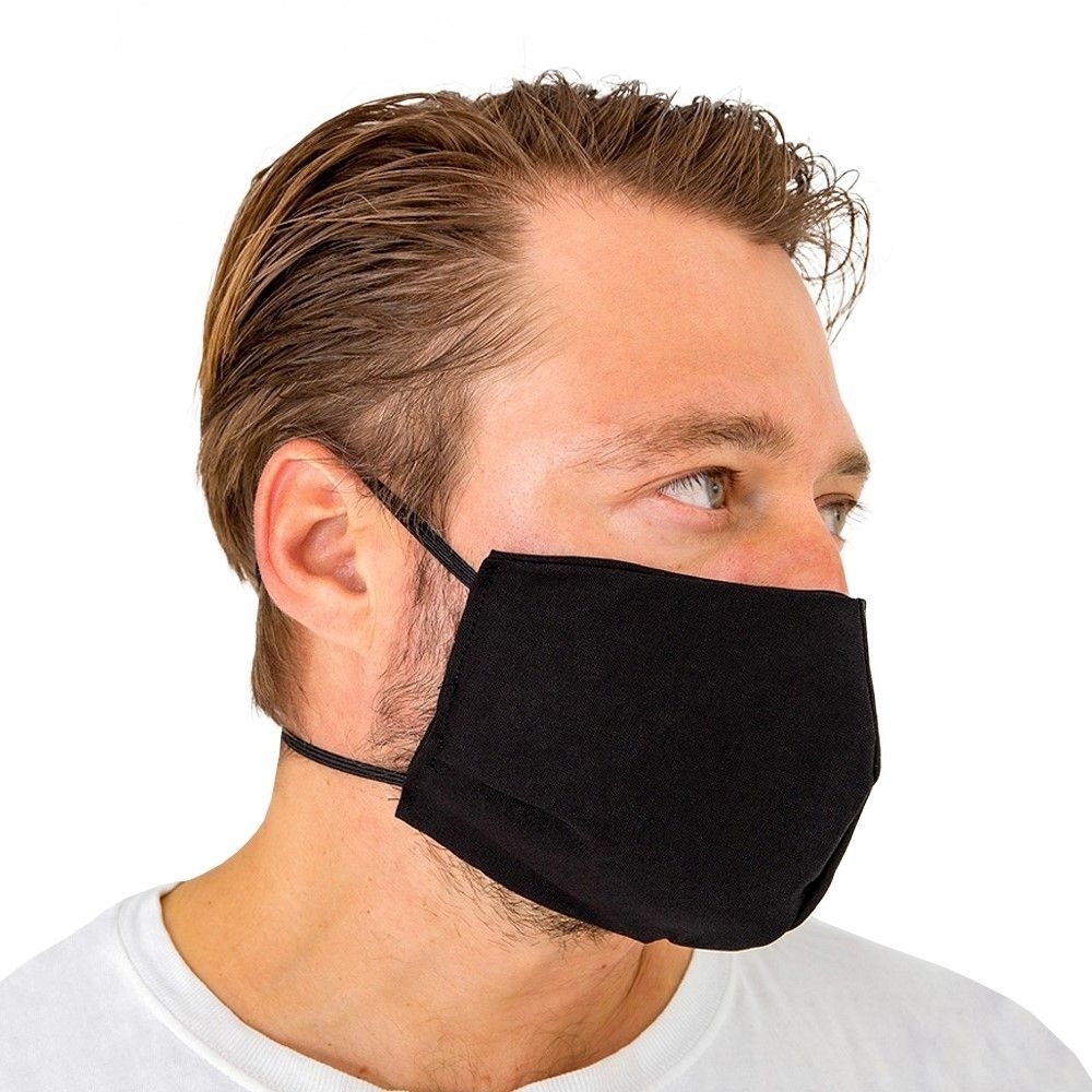 FC St. Pauli - Totenkopf, Mundbedeckung