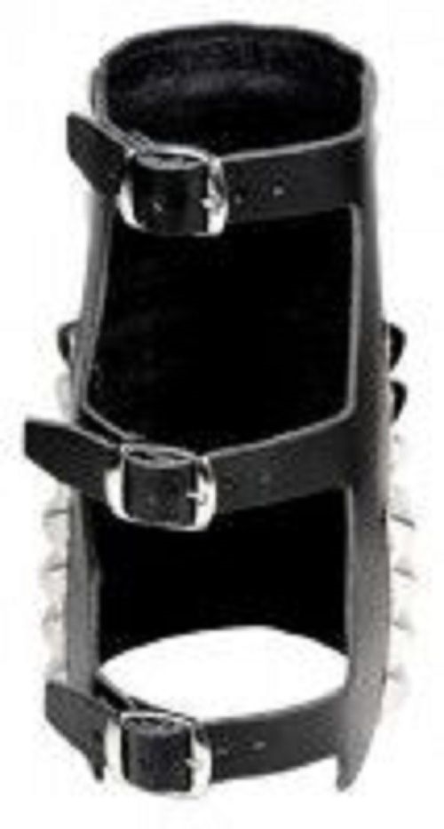 Pyramidennieten - Armband